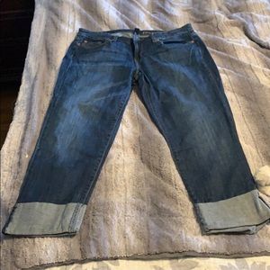 Gap capri’s size 8